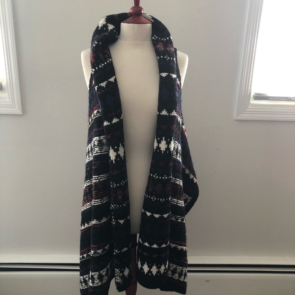 Thick knit sweater vest